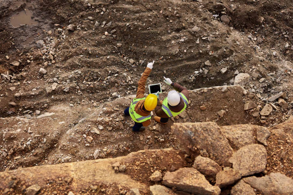 Georadar · Ingenieros Geotécnicos y Geofísicos Llagostera